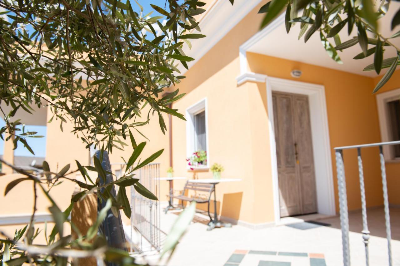 Appartamento Maria'S House Теулада Экстерьер фото
